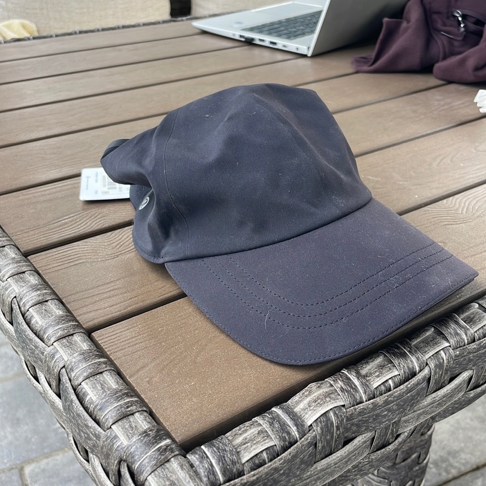 Lululemon baller hat run ponytail NWT one size Black